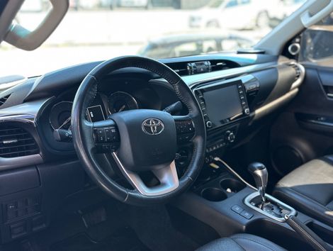 Toyota Hilux CD SRX 4x4 2.8 TDI 16V Diesel Aut.