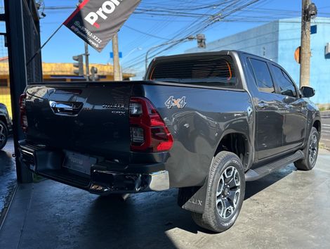 Toyota Hilux CD SRX 4x4 2.8 TDI 16V Diesel Aut.