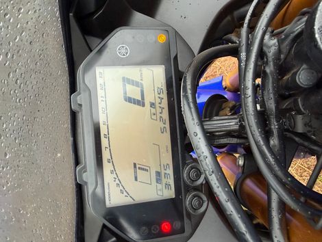 YAMAHA YZF R-3 321/ABS