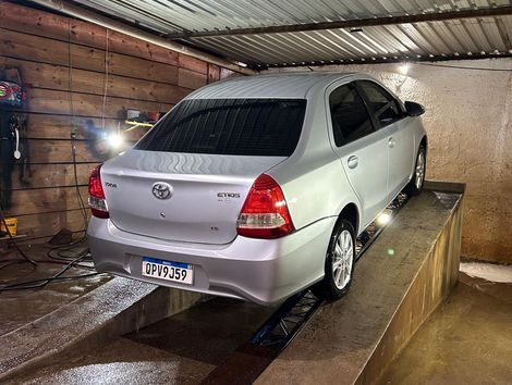 Toyota ETIOS X Plus 1.5 Flex 16V 5p Aut.