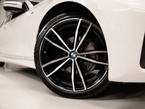 BMW 320i Active Flex