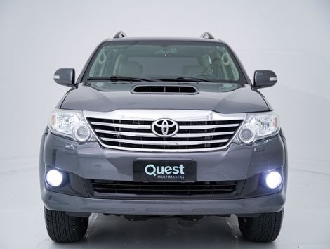 Toyota Hilux SW4 SRV D4-D 4x4 3.0 TDI Dies. Aut