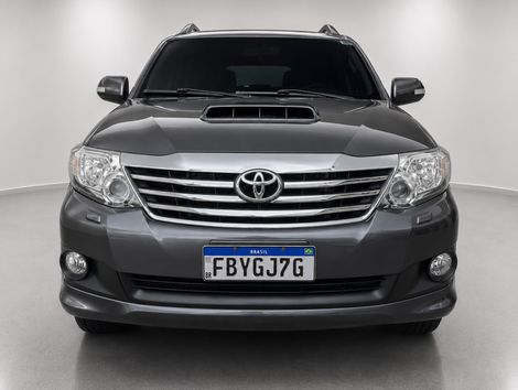 Toyota Hilux SW4 SRV D4-D 4x4 3.0 TDI Dies. Aut