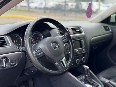 VolksWagen JETTA Comfortline 2.0 T.Flex 8V 4p Tipt.