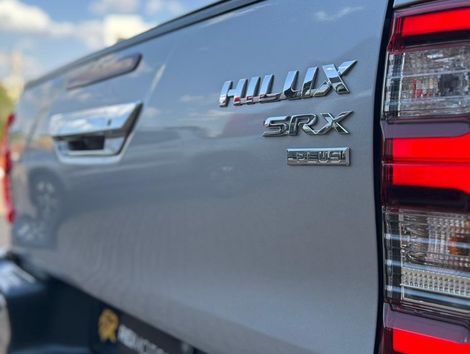 Toyota Hilux CD SRX Plus 4x4 2.8 TDI Die. Aut.