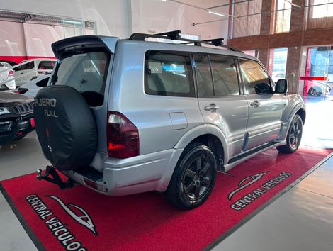 Mitsubishi Pajero HPE Full 3.2 4x4 T.I.Dies. 5p Aut