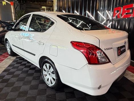 Nissan VERSA 10