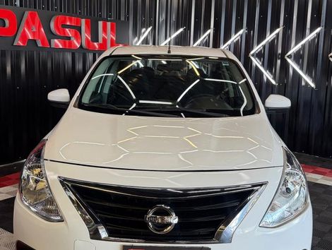Nissan VERSA 10