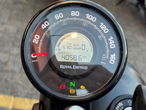 Royal Enfield Hunter 350 Dapper
