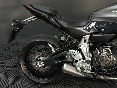 YAMAHA MT-07/MT-07 ABS 689cc