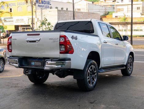 Toyota Hilux CD SRX 4x4 2.8 TDI 16V Diesel Aut.
