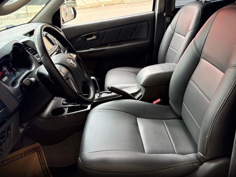 Toyota Hilux CD SRV D4-D 4x4 3.0 TDI Diesel Aut