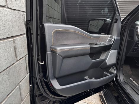 Ford F-150 Platinum 4x4 5.0 V8