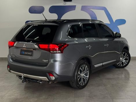 Mitsubishi OUTLANDER 2.2 165cv Diesel Aut.