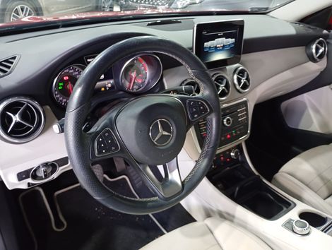Mercedes GLA 200 Advance 1.6/1.6 TB 16V Flex Aut.