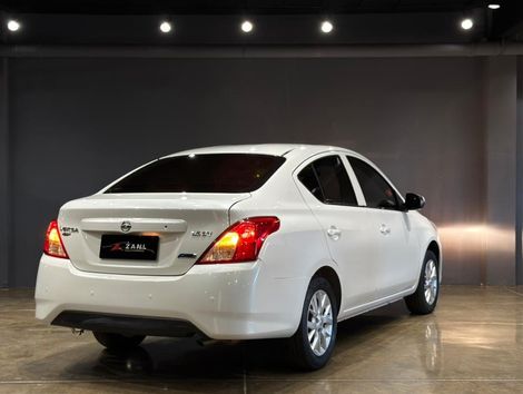 Nissan VERSA SV 1.6 16V FlexStart 4p Aut.