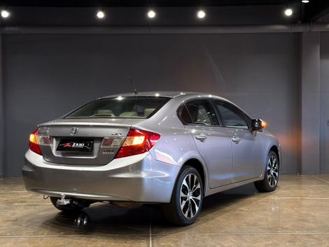 Honda Civic Sedan LXR 2.0 Flexone 16V Aut. 4p