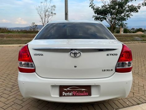 Toyota ETIOS X Sedan 1.5 Flex 16V 4p Aut.