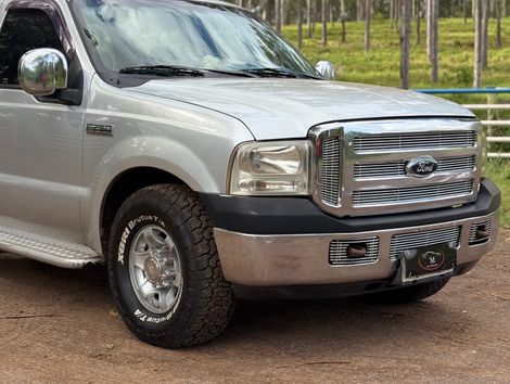 Ford F-250 XLT 4.2 180cv CD TB Diesel