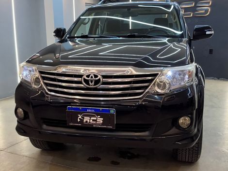 Toyota Hilux SW4 SR 4x2 2.7/ 2.7 Flex 16V Aut.