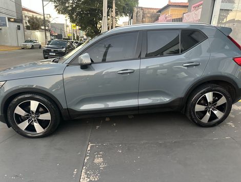 Volvo XC 40 T-5 MOMENTUM 2.0 252cv AWD