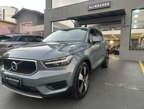Volvo XC 40 T-5 MOMENTUM 2.0 252cv AWD