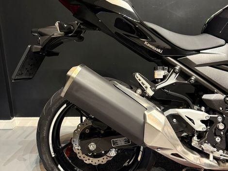 KAWASAKI Z 400