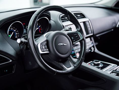 Jaguar F-Pace 2.0 Prestige 250cv Aut.