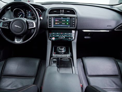 Jaguar F-Pace 2.0 Prestige 250cv Aut.