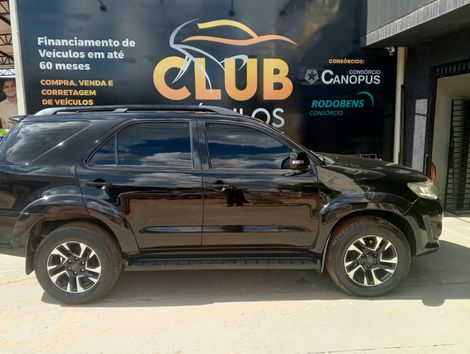 Toyota Hilux SW4 SR 4x2 2.7/ 2.7 Flex 16V Aut.