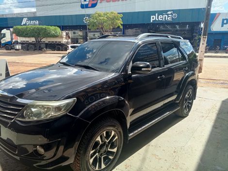 Toyota Hilux SW4 SR 4x2 2.7/ 2.7 Flex 16V Aut.