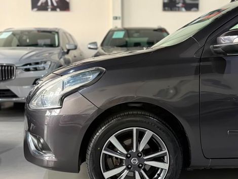 Nissan VERSA SL 1.6 16V FlexStart 4p Aut.
