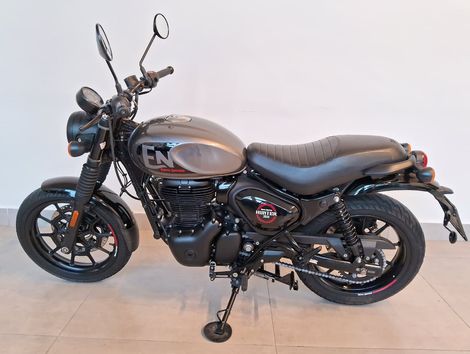 Royal Enfield Hunter 350 Dapper