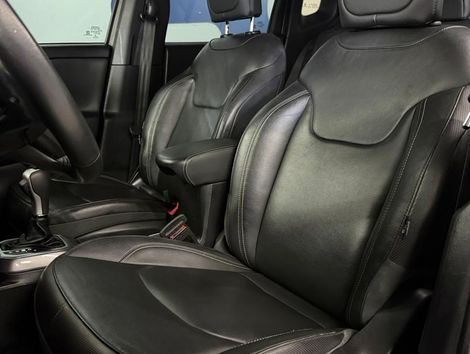 Jeep Renegade Longitude 1.8 4x2 Flex 16V Aut.