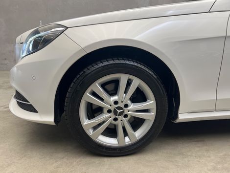 Mercedes E-250 CGI Avantgarde 2.0 TB 211cv Aut.