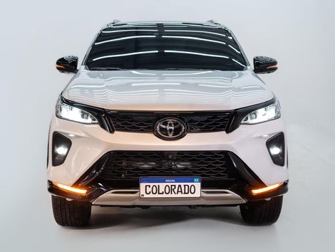 Toyota Hilux SW4 Diamond 2.8 TB 4x4 Die. Aut.