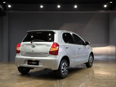 Toyota ETIOS XS 1.5 Flex 16V 5p Aut.