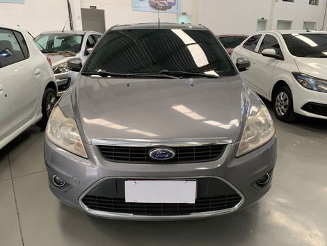 Ford Focus Ghia/ XR 2.0 /Ghia 2.0 16V Flex 5p