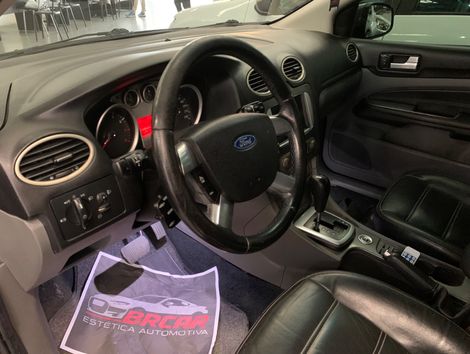 Ford Focus Ghia/ XR 2.0 /Ghia 2.0 16V Flex 5p
