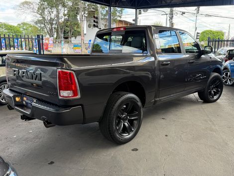 RAM CLASSIC LARAMIE NIGHT ED. 5.7 4X4 Aut.