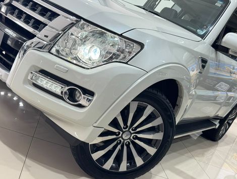 Mitsubishi Pajero HPE Full 3.2 4x4 T.I.Dies. 5p Aut