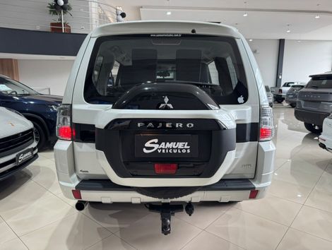 Mitsubishi Pajero HPE Full 3.2 4x4 T.I.Dies. 5p Aut
