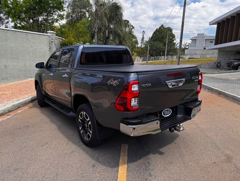 Toyota Hilux CD SRX 4x4 2.8 TDI 16V Diesel Aut.