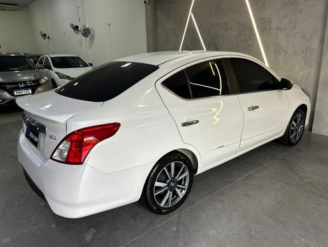 Nissan VERSA SL 1.6 16V FlexStart 4p Aut.