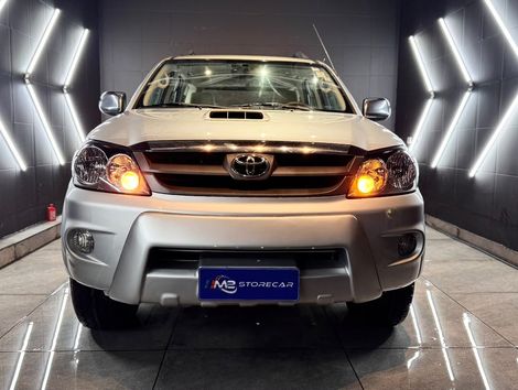 Toyota Hilux SW4 SRV D4-D 4x4 3.0 TDI Dies. Aut