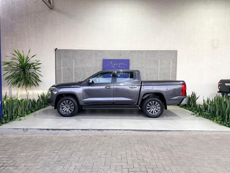 Mitsubishi Triton HPE 2.4 CD 4x4 TB Diesel Aut.