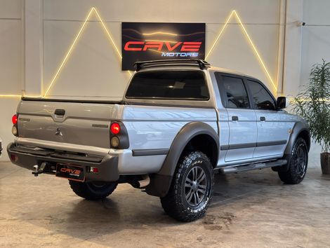 Mitsubishi L200 OUTDOOR HPE 2.5 4x4 CD T.Dies. Mec.