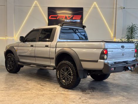 Mitsubishi L200 OUTDOOR HPE 2.5 4x4 CD T.Dies. Mec.