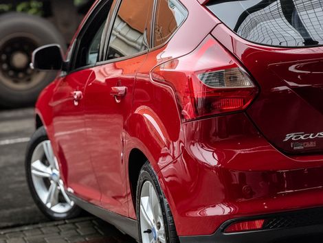 Ford Focus 1.6 S/SE/SE Plus Flex 8V/16V  5p