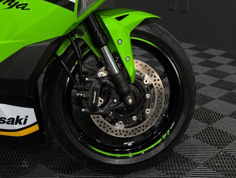 KAWASAKI NINJA ZX-4RR